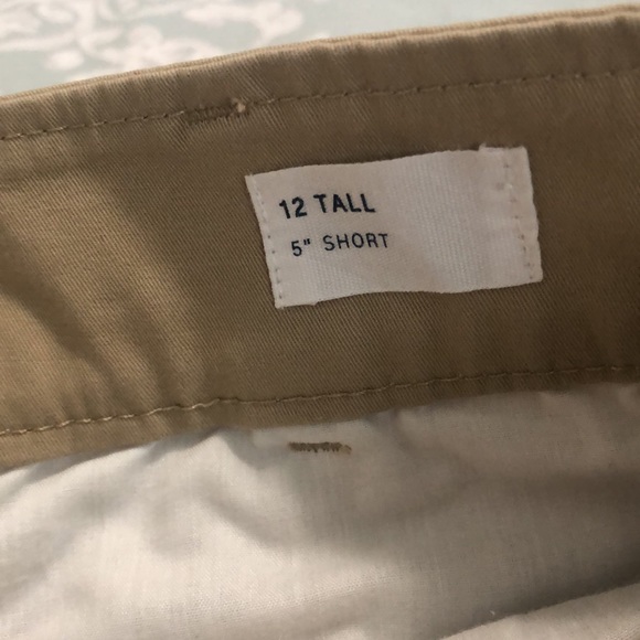 Gap Khaki Shorts NWT - Picture 2 of 3